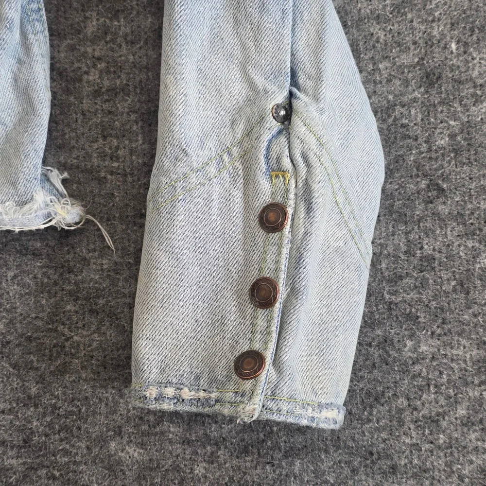 Free People Dillon Jacket Womens Medium Blue Denim Distressed Frayed Raw‎ Hem - Picture 12 of 16